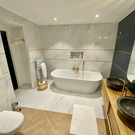 Superbe Appartement Terrasse Et Parking Gratuit Auxerre Exterior photo