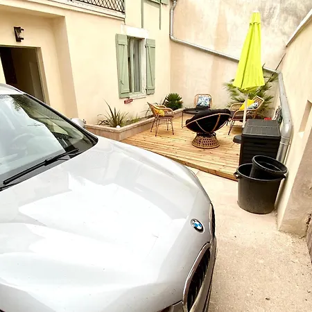 Superbe Appartement Terrasse Et Parking Gratuit Auxerre Exterior photo