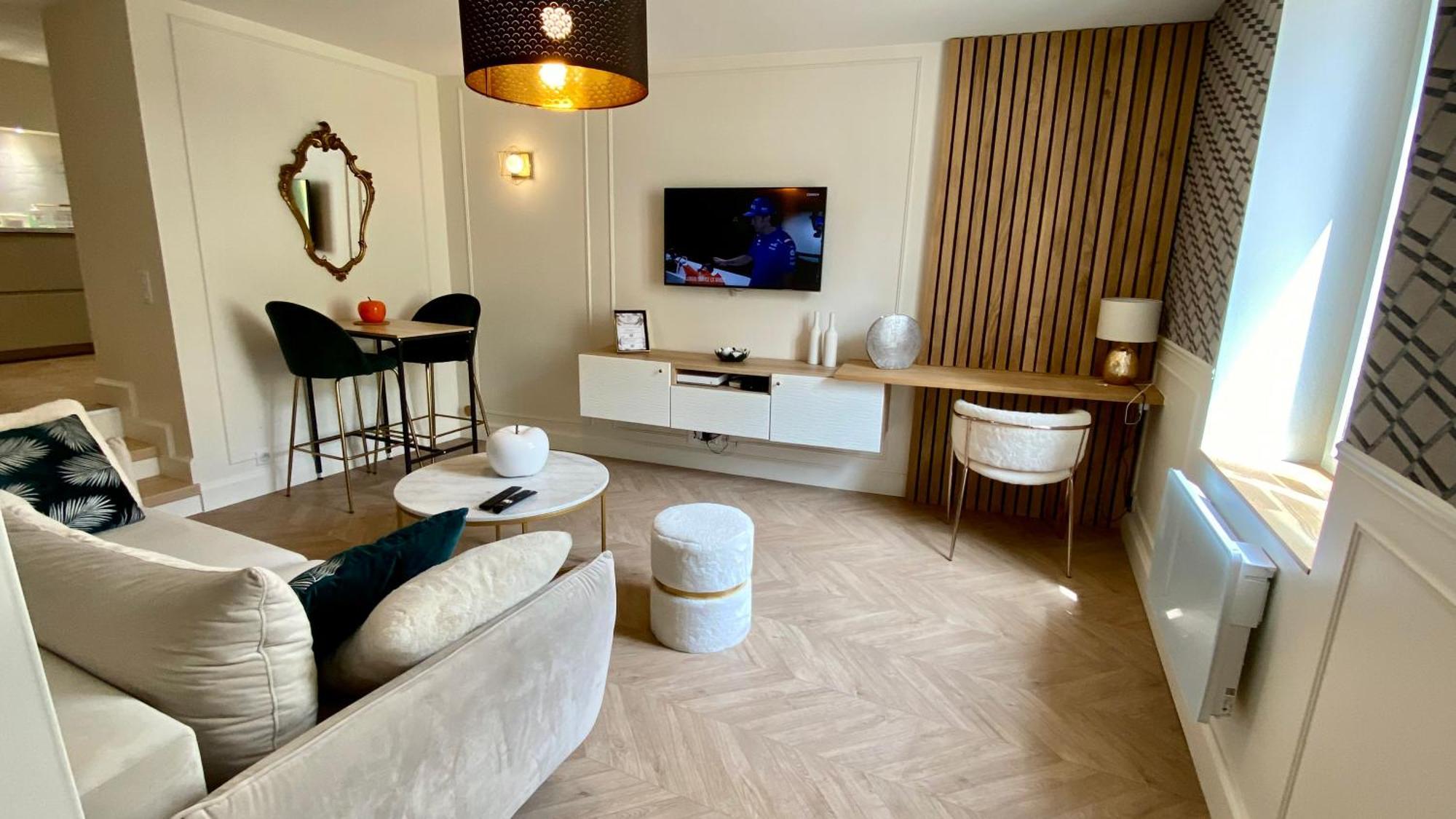 Apartment Superbe Terrasse Et Parking Gratuit *